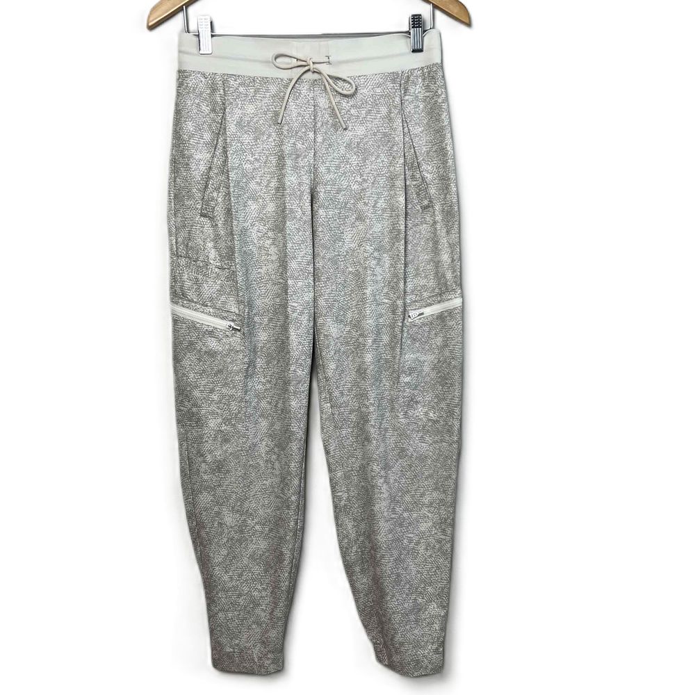 Athleta Size 4 Venture Printed Viper Gray Tapered Drawstring Lightweight Jogger